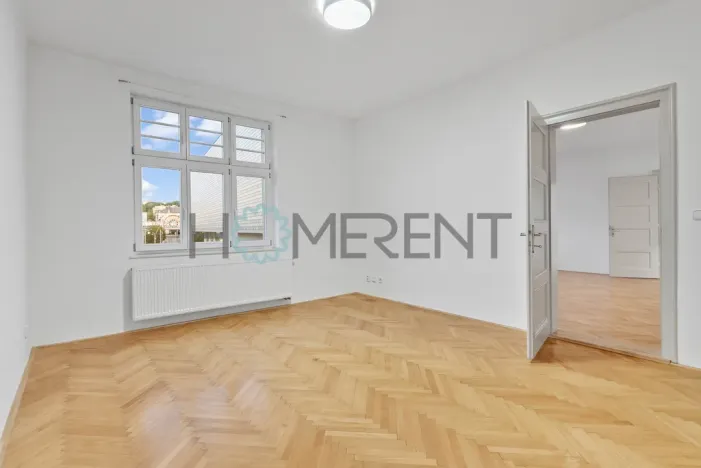 Pronájem bytu 3+1, Liberec - Liberec III-Jeřáb, nám. Soukenné, 106 m2