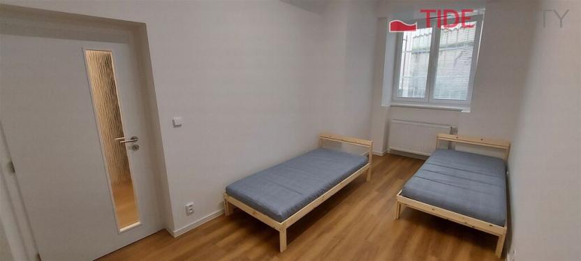 Pronájem bytu 2+kk, Praha, Svobodova, 50 m2