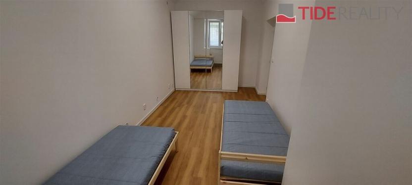 Pronájem bytu 2+kk, Praha, Svobodova, 50 m2