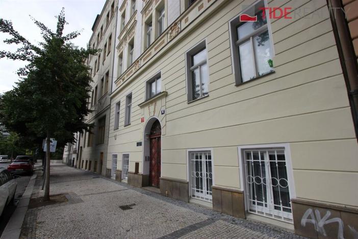 Pronájem bytu 2+kk, Praha, Svobodova, 50 m2