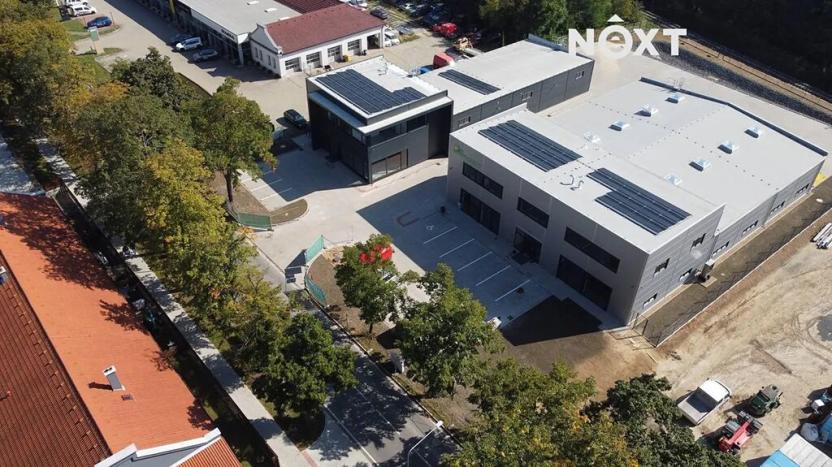 Pronájem skladu, Milovice, 386 m2