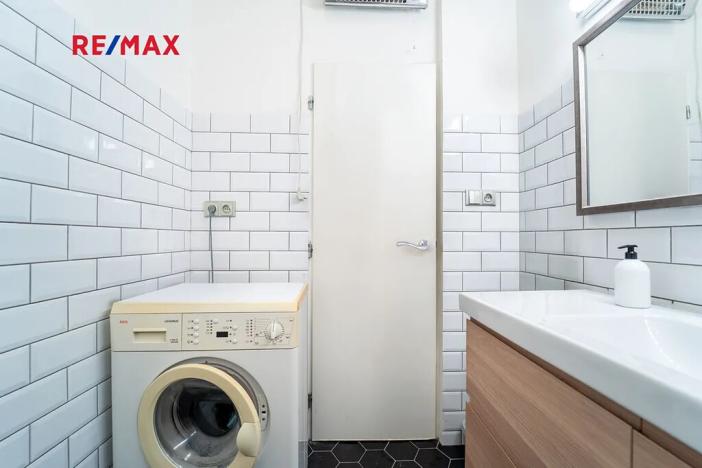 Prodej bytu 2+kk, Praha - Holešovice, Veverkova, 58 m2