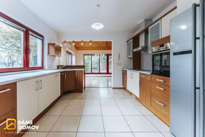 Prodej rodinného domu, Pohořelice, Školní, 350 m2