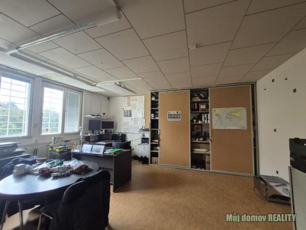 Pronájem výrobních prostor, Světice, V Zahradách, 250 m2