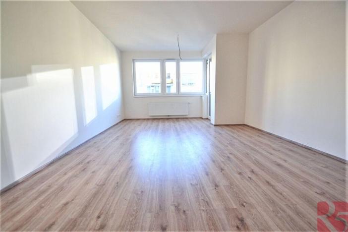 Pronájem bytu 2+kk, Praha - Žižkov, V zahrádkách, 61 m2