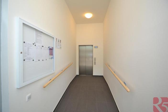 Pronájem bytu 2+kk, Praha - Žižkov, V zahrádkách, 61 m2