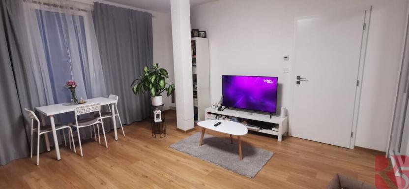 Pronájem bytu 2+kk, Praha - Michle, Pod Stárkou, 40 m2