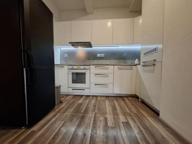 Pronájem bytu 2+kk, Hradec Králové, Střelecká, 65 m2