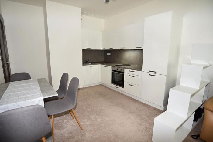 Prodej bytu 2+kk, Praha - Stodůlky, Ferrariho, 63 m2