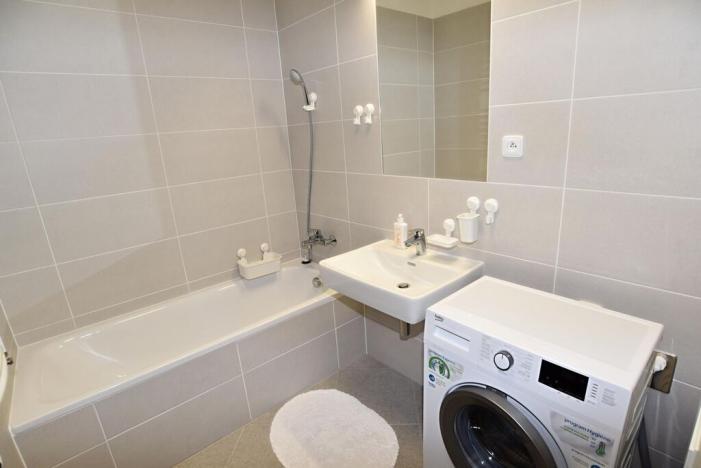 Prodej bytu 2+kk, Praha - Stodůlky, Ferrariho, 63 m2