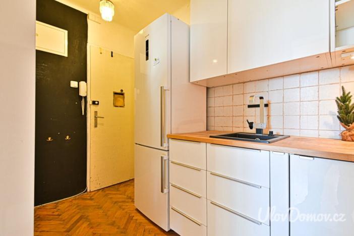 Pronájem bytu 1+kk, Praha - Vinohrady, V Horní Stromce, 42 m2