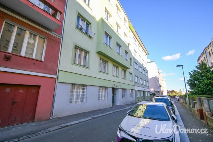 Pronájem bytu 1+kk, Praha - Vinohrady, V Horní Stromce, 42 m2