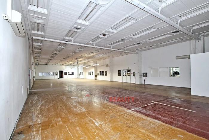 Pronájem výrobních prostor, Znojmo, Průmyslová, 900 m2