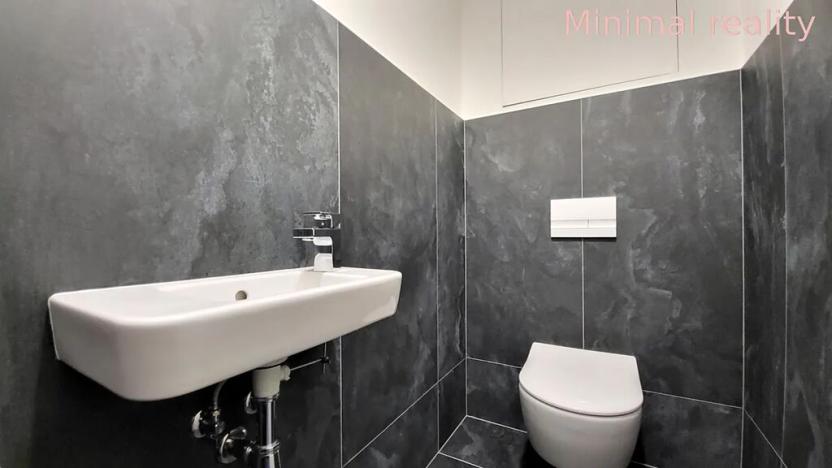 Pronájem kanceláře, Brno, Komárovská, 61 m2