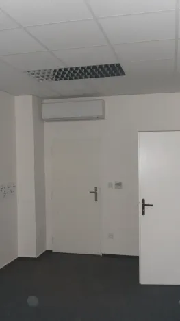 Pronájem kanceláře, Frýdek-Místek, 28. října, 1 m2