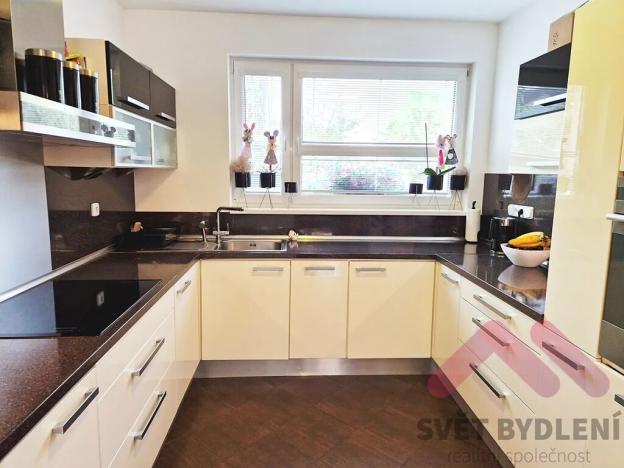 Prodej rodinného domu, Praha - Újezd nad Lesy, Lutínská, 184 m2