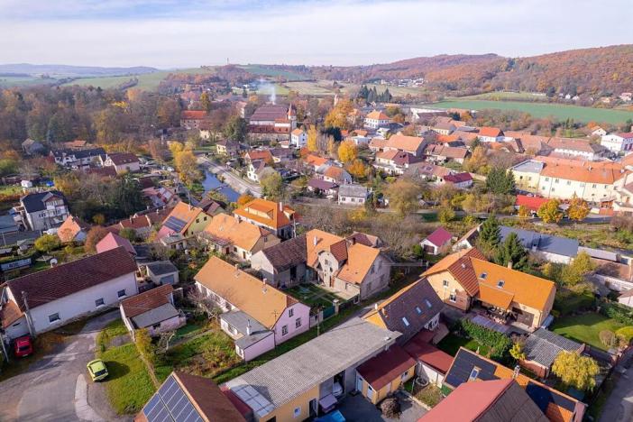 Prodej rodinného domu, Lochovice, 180 m2