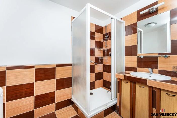 Prodej bytu 3+1, Praha - Horní Počernice, Lhotská, 73 m2