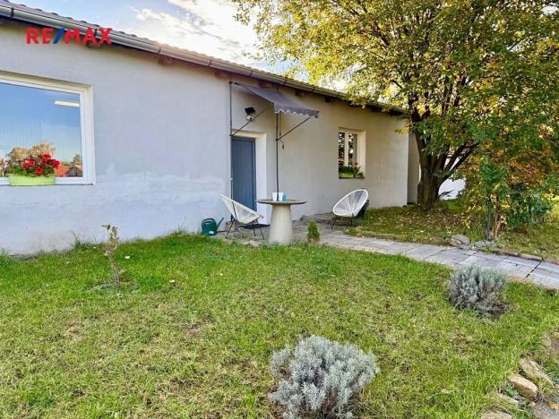 Pronájem výrobních prostor, Dolní Chvatliny, 3690 m2