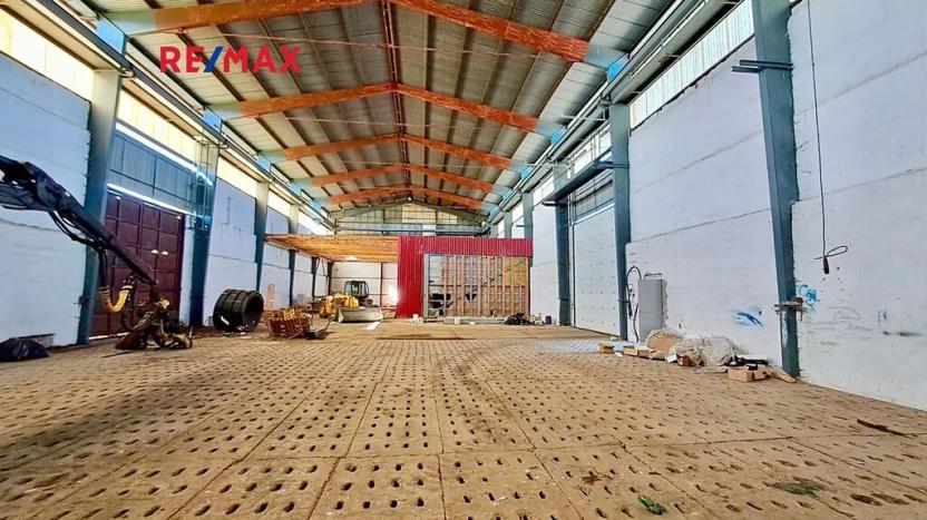 Prodej skladu, Dolní Chvatliny, 3690 m2