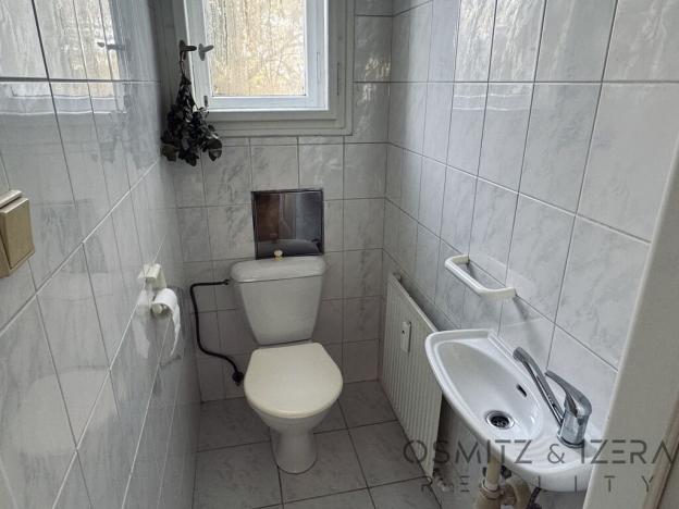 Pronájem bytu 1+1, Praha - Smíchov, Franty Kocourka, 55 m2