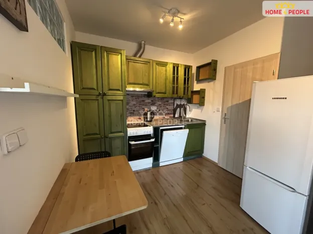 Pronájem bytu 2+kk, Kouřim, Mírové náměstí, 39 m2