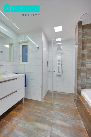 Pronájem bytu 3+1, Olomouc, Dolní náměstí, 100 m2