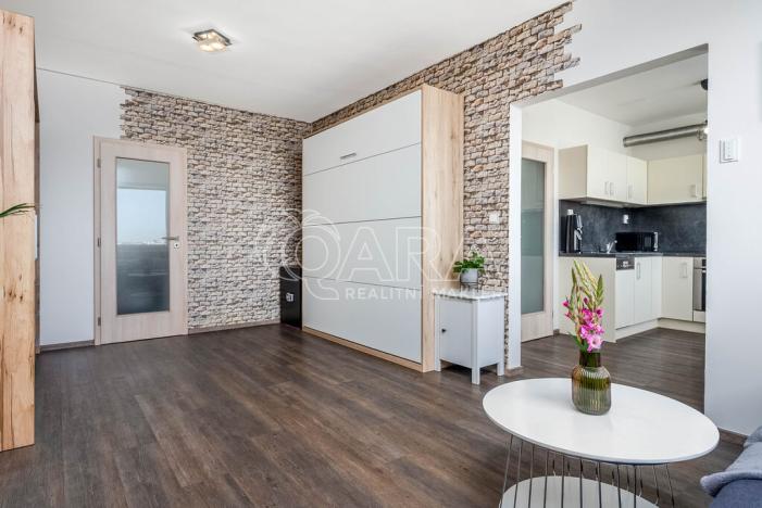 Pronájem bytu 1+1, Praha - Hostivař, plukovníka Mráze, 45 m2