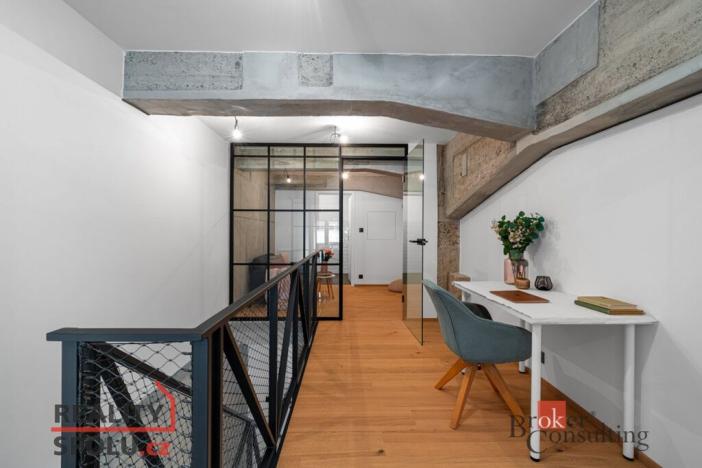 Pronájem bytu 3+kk, Praha - Vysočany, Kolbenova, 67 m2