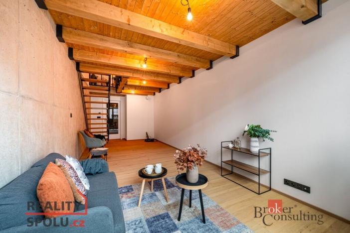 Pronájem bytu 3+kk, Praha - Vysočany, Kolbenova, 67 m2