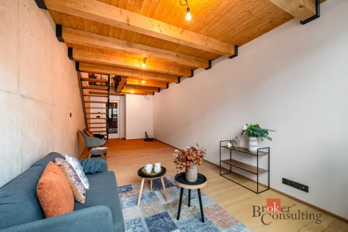 Pronájem bytu 3+kk, Praha - Vysočany, Kolbenova, 67 m2