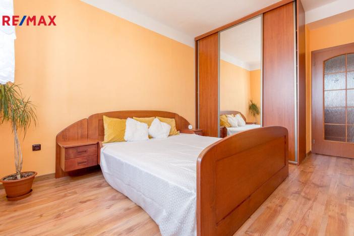 Prodej bytu 2+1, Hradec Králové - Pražské Předměstí, Puškinova, 62 m2