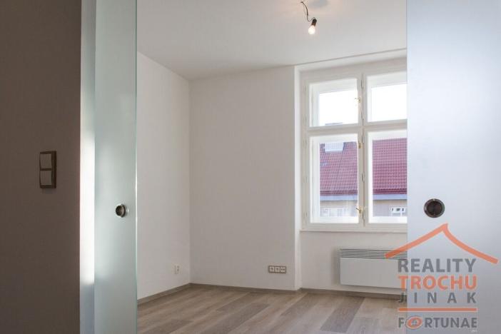 Pronájem bytu 2+kk, Hradec Králové, Mánesova, 62 m2