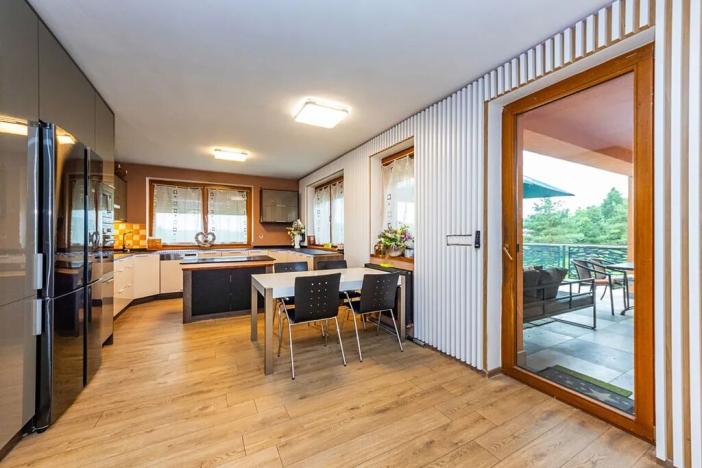 Prodej rodinného domu, Buš, 271 m2