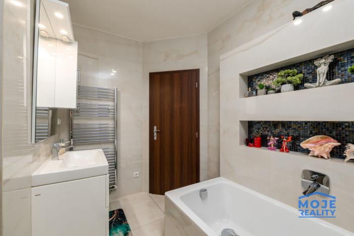 Prodej bytu 4+kk, Vochov, 81 m2