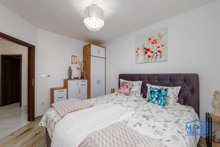 Prodej bytu 4+kk, Vochov, 81 m2