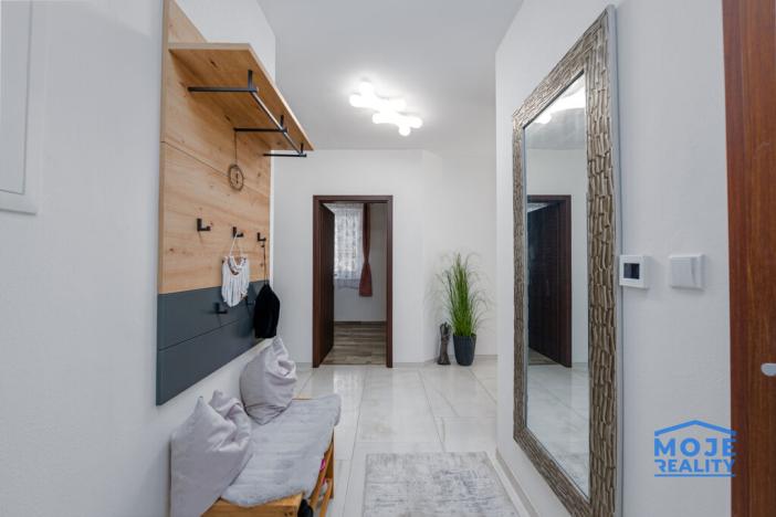 Prodej bytu 4+kk, Vochov, 81 m2