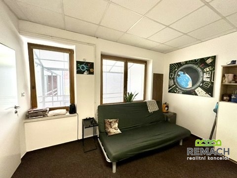 Pronájem kanceláře, Uherské Hradiště, Mariánské náměstí, 18 m2