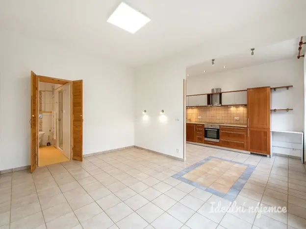 Pronájem bytu 1+1, Praha - Vršovice, Ruská, 43 m2