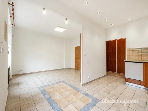 Pronájem bytu 1+1, Praha - Vršovice, Ruská, 43 m2