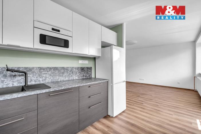 Prodej bytu 3+1, Červený Kostelec - Lhota za Červeným Kostelcem, 17. listopadu, 69 m2