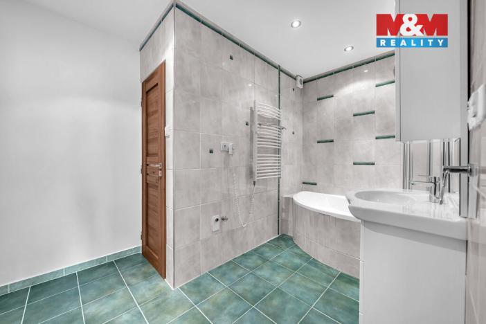 Prodej bytu 3+1, Červený Kostelec - Lhota za Červeným Kostelcem, 17. listopadu, 69 m2