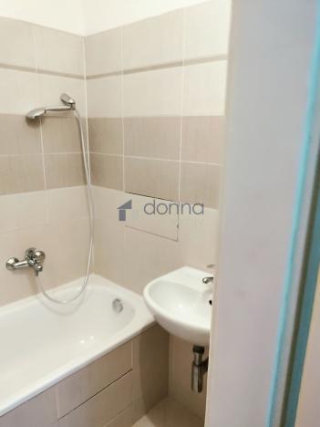 Pronájem bytu 1+kk, Praha, K louži, 35 m2