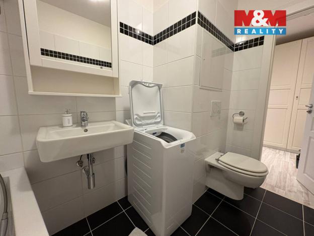 Pronájem bytu 2+1, Praha, Zárubova, 62 m2