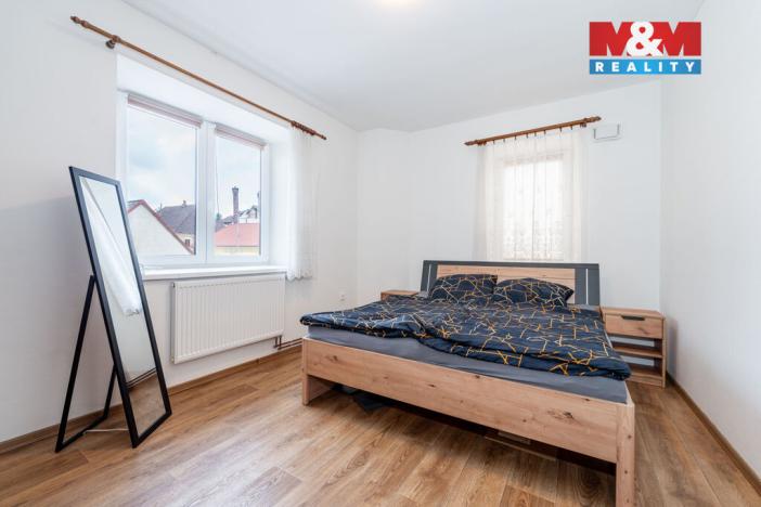 Prodej činžovního domu, Studená, nám. Sv. J. Nepomuckého, 229 m2