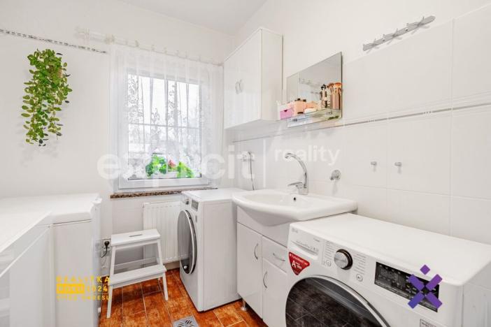 Prodej rodinného domu, Provodov, 234 m2