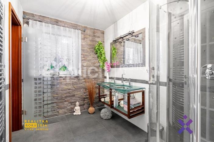 Prodej rodinného domu, Provodov, 234 m2