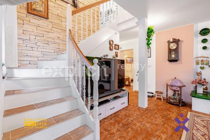 Prodej rodinného domu, Provodov, 234 m2