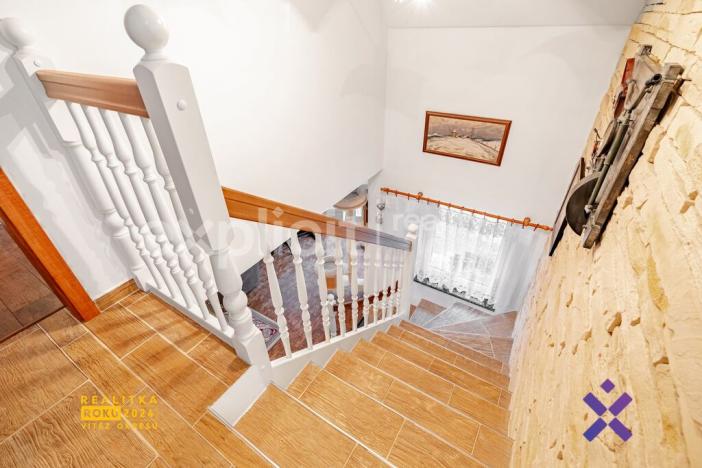 Prodej rodinného domu, Provodov, 234 m2