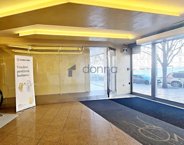 Pronájem obchodního prostoru, Praha, Václavské náměstí, 32 m2